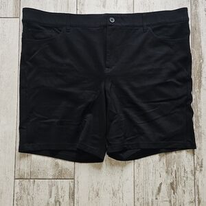 Torrid Black Stretch Shorts 26 - Like New